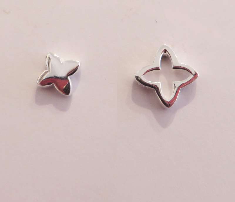 Silver clover stud earrings